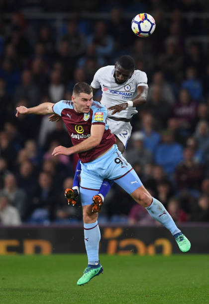 许多因素让 许多因素让